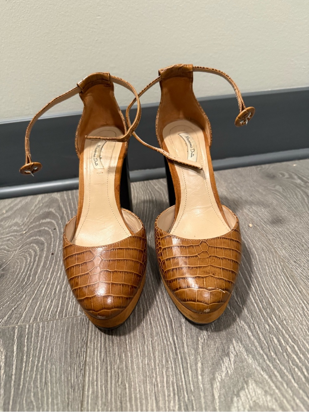 Massimo Dutti Tan Croc-Embossed Ankle-Strap Pumps
